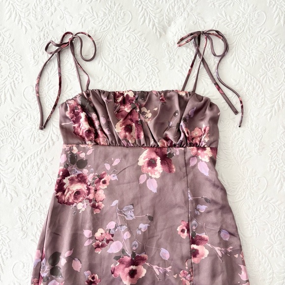 NWOT Lulus Fleur-ty Behavior Mauve Floral Satin Tie-Strap Midi Dress Medium - Picture 3 of 8